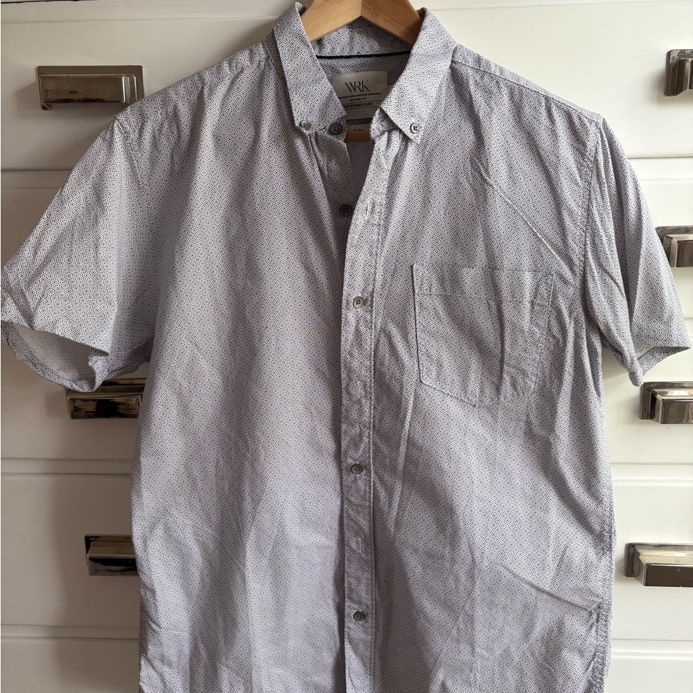 Men's Gray Short Sleeve Shirt